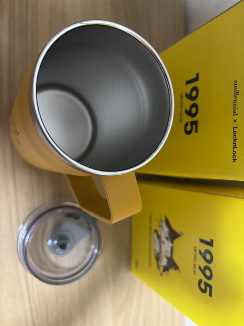 ジミンパパのカフェZM-illennial 店舗限定色のタンブラー