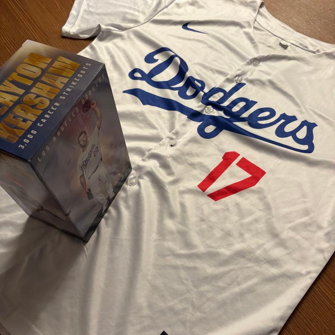 【新品・非売品・レア】ドジャース カーショー 3000奪三振記念　ボブルヘッド