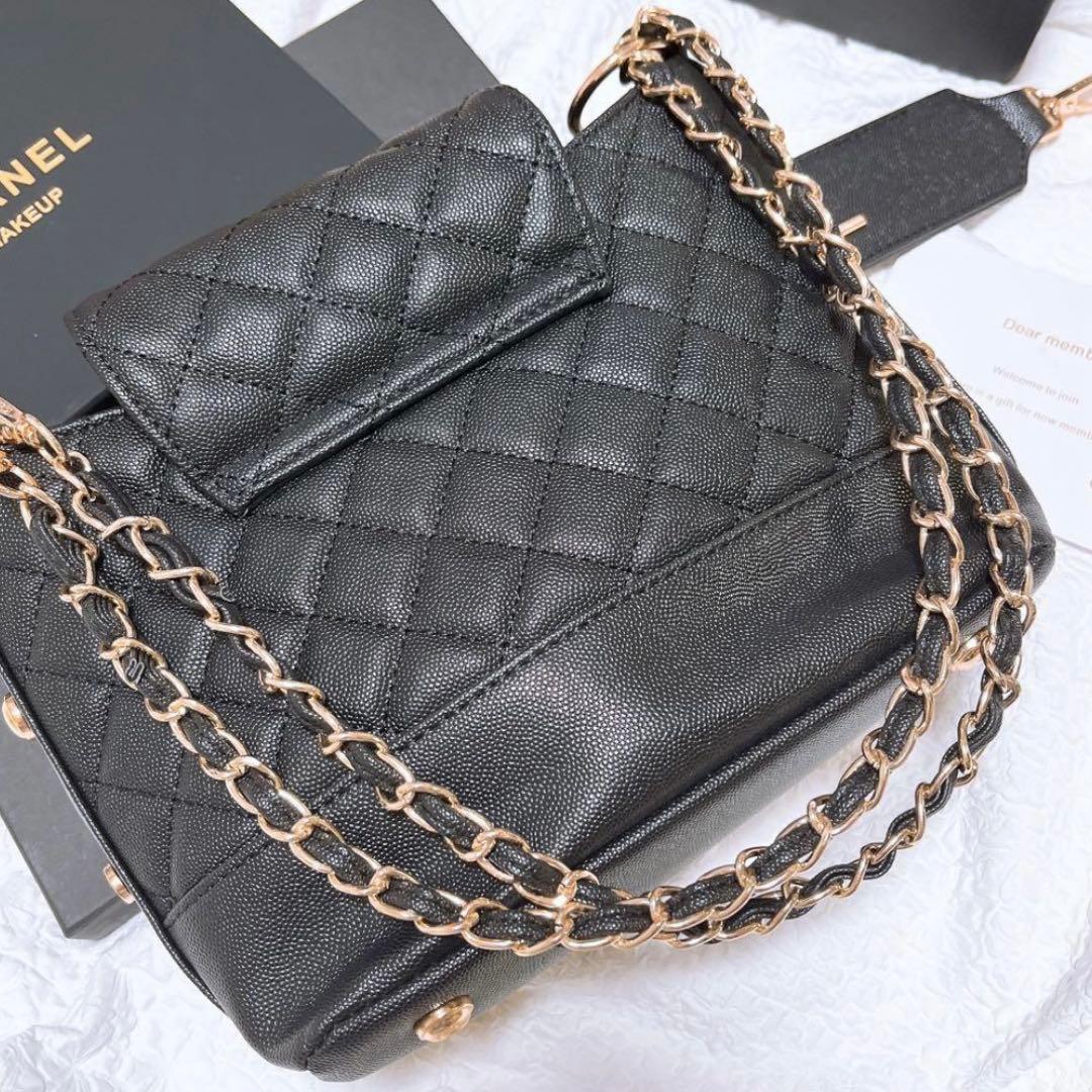 CHANEL MAKEUP キルティングチェーンショルダバック