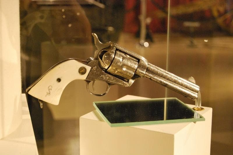 マルシン・ACG【パットン将軍コルトＳＡＡ.45】日本製モデルガンラック付