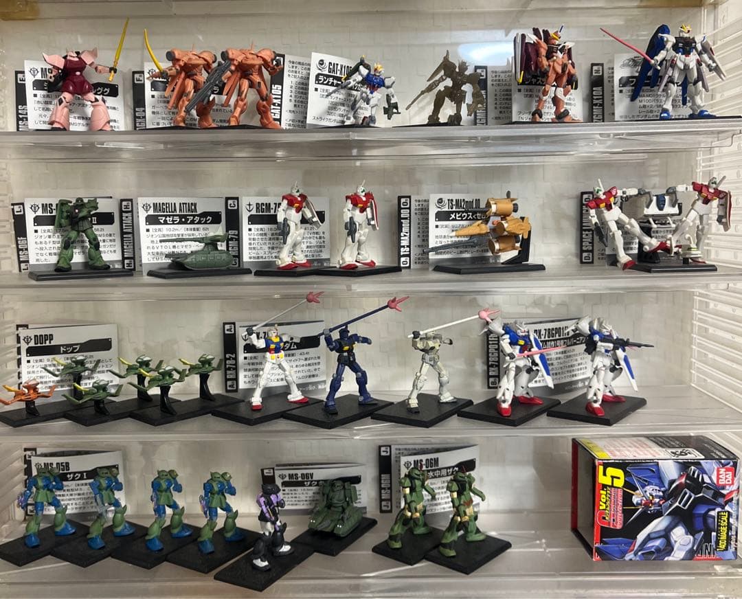 バンダイのガンダムコレクション1/400 フィギア約300体（バラ売り不可）