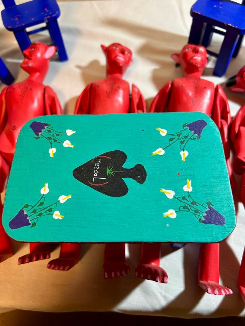 メキシコ　ウッドカービング　Inocencio Vasquez 作　「悪魔の宴」