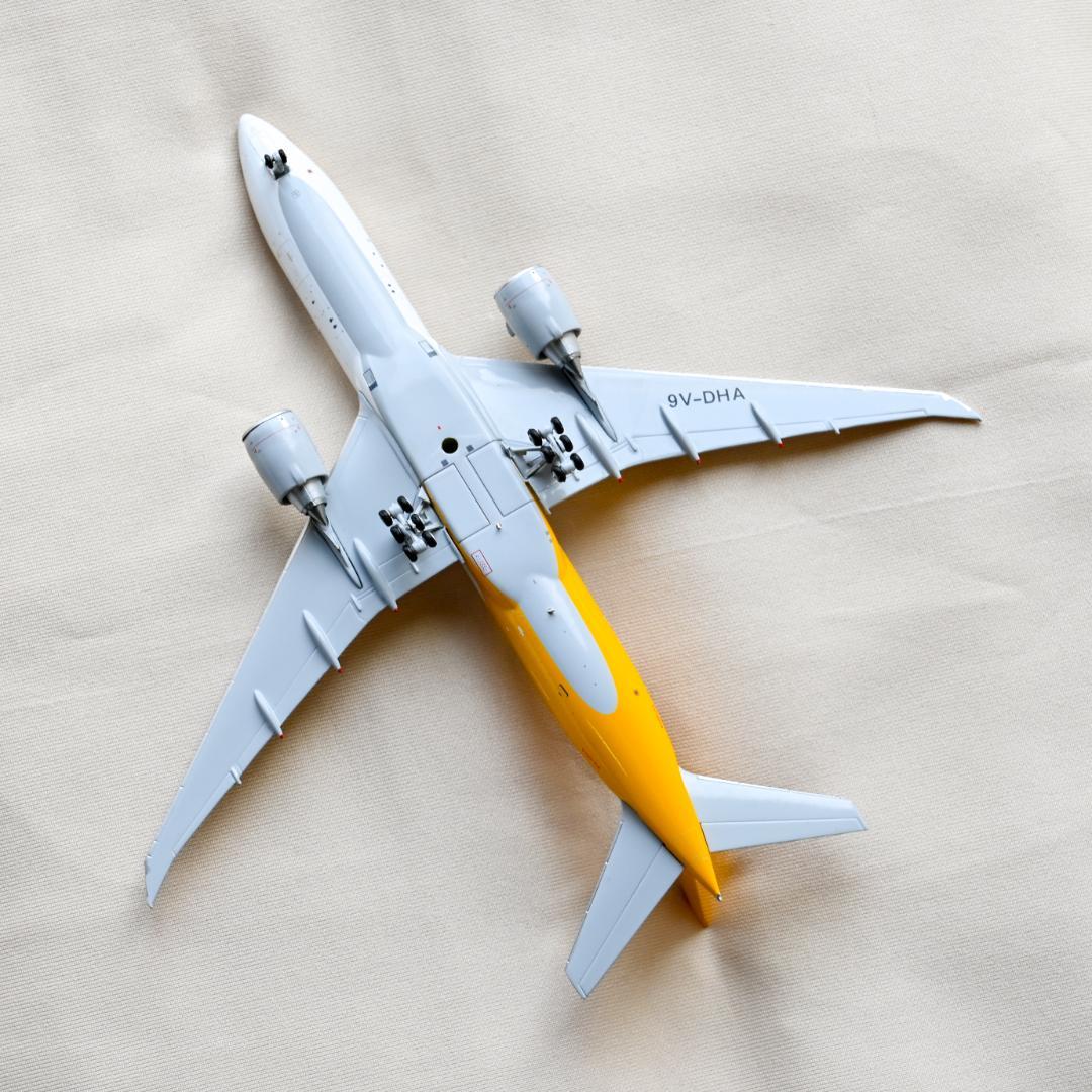 DHL × シンガポール航空 B777-8F 貨物機 1/400