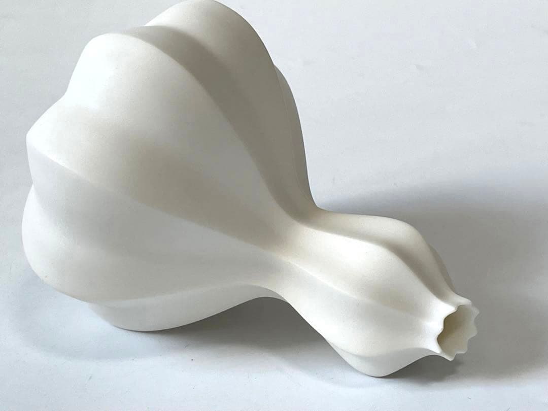 陶芸家　作家物　人気作家　若杉聖子　白磁　一輪挿し　花入　花瓶　共箱