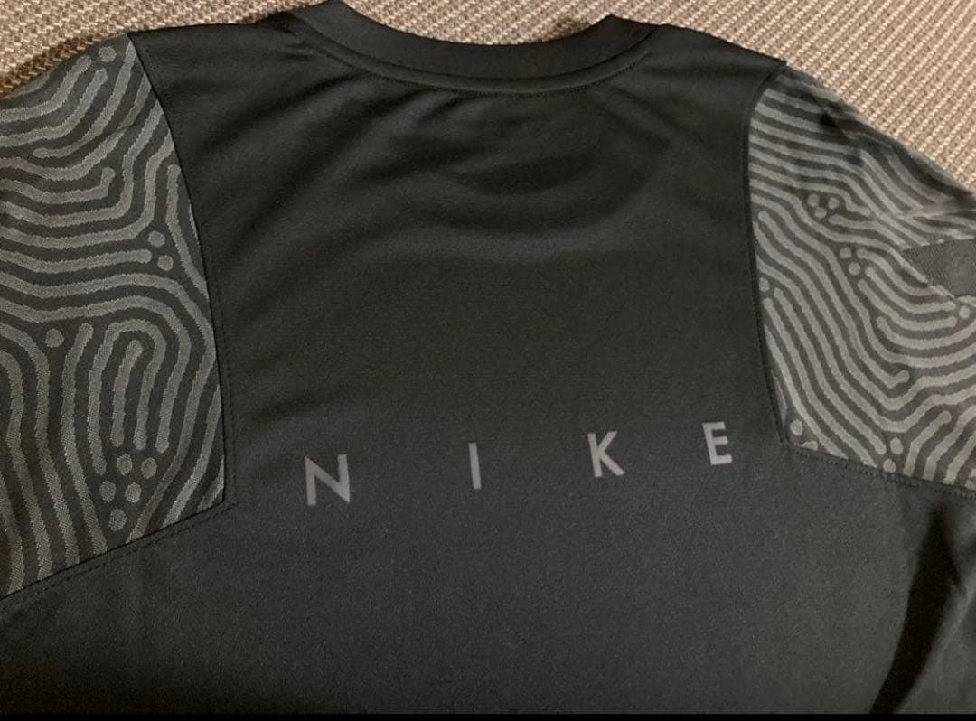 浦和レッズ20年NIKEストライクSSトップMトレーニングシャツ&パンツ