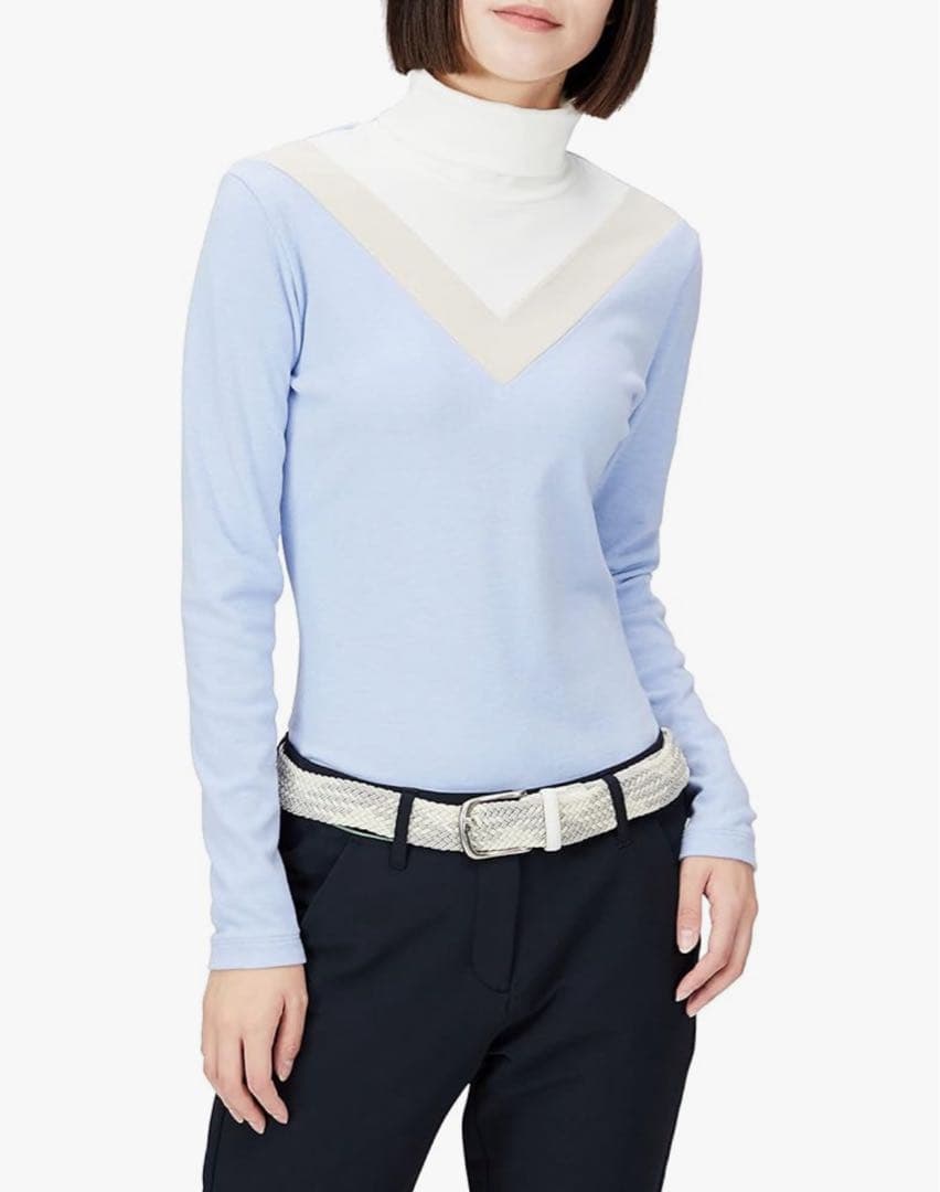 【新品タグ付き】　DESCENTE 水色　タートルネック セーター ♡