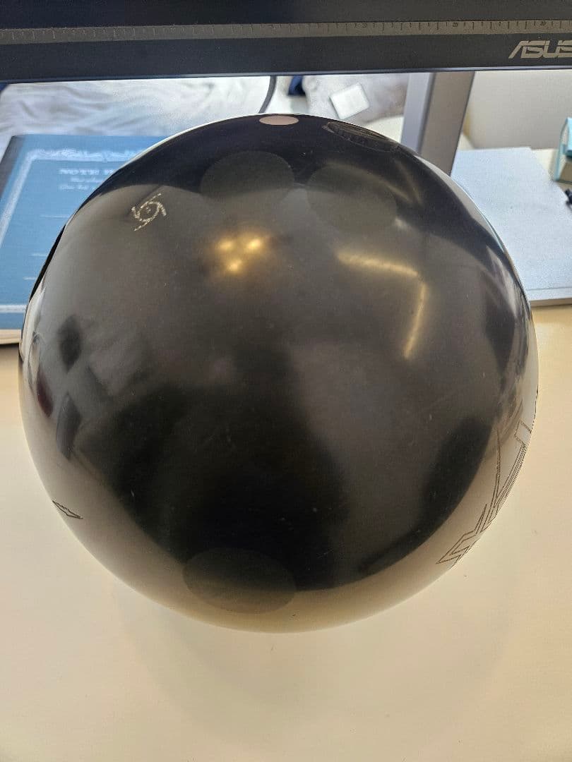 Virtual Energy Blackout ボウリングボール15ポンド