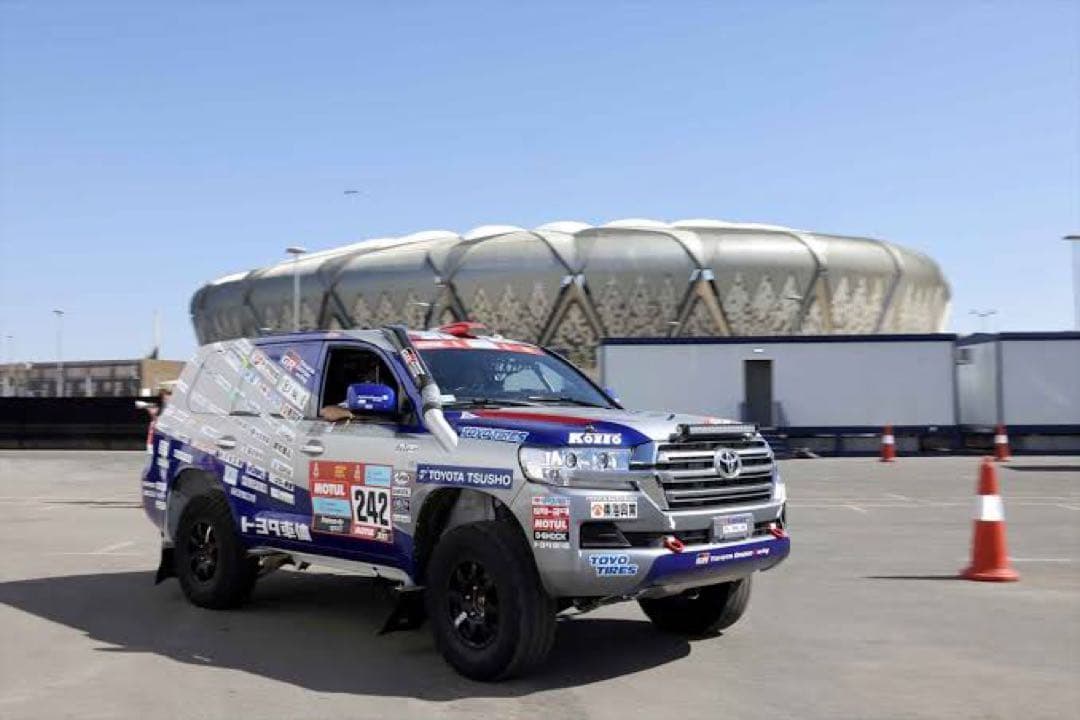 トヨタ ランドクルーザー 200 ダカールラリー 2022  ミニカー 1/43