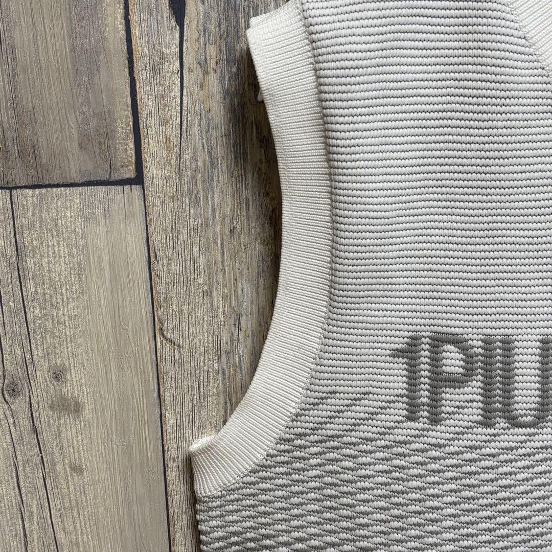 ウノピュウノウグァーレトレ　ゴルフ　ベスト　ニット　グラデーション　ホワイト