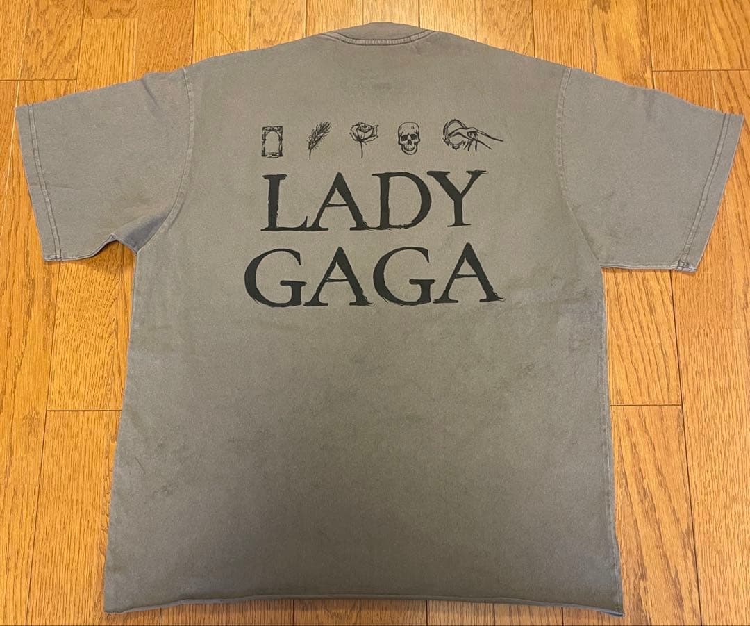 LADY GAGA THE MAQUILIUM BALL Tシャツ　S