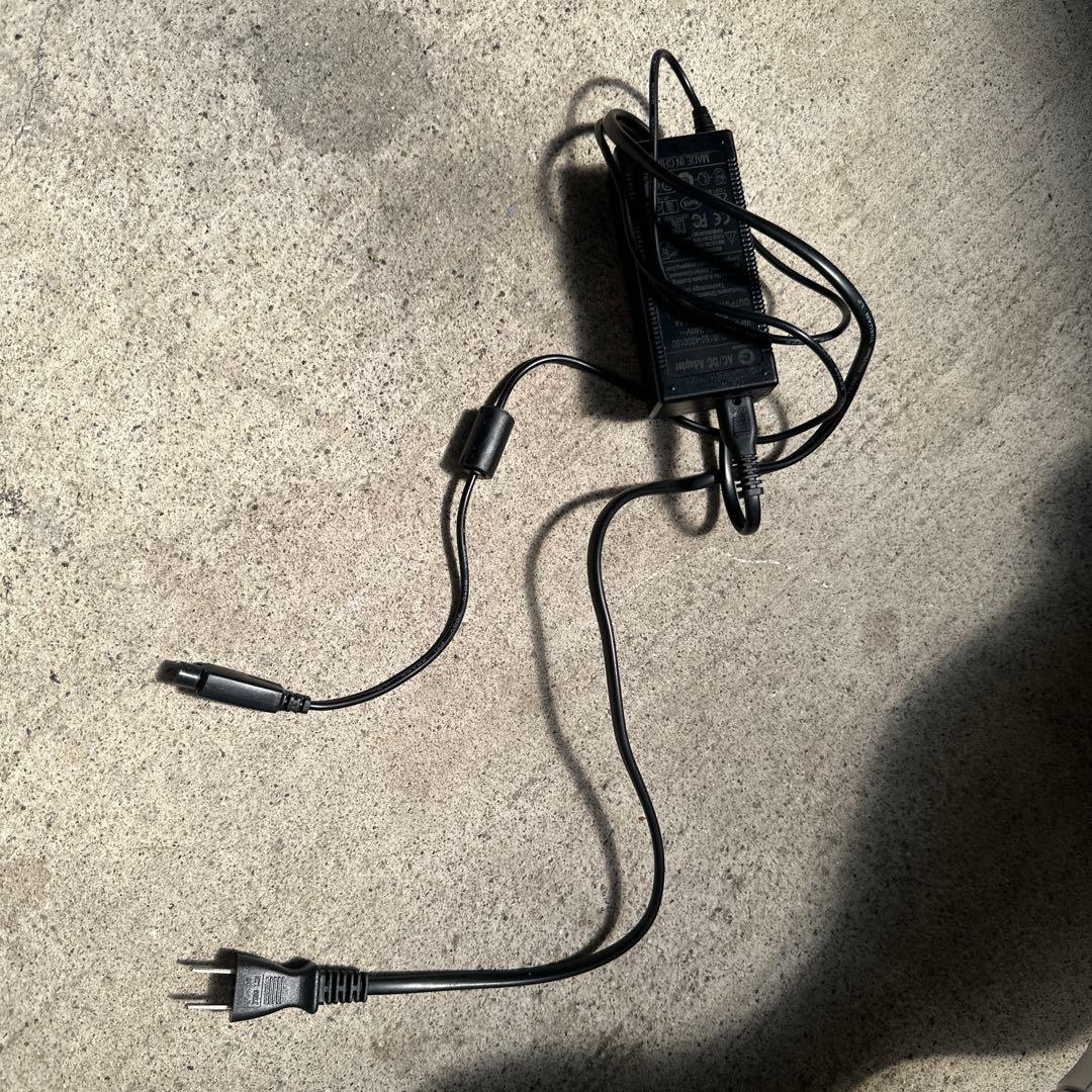 電動スケボー ホワイト 10インチ