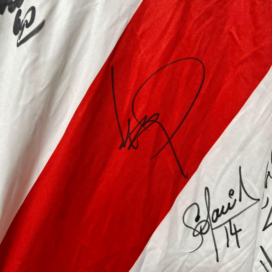 【週末値下】リーベル・プレート14選手直筆サイン入りユニフォーム