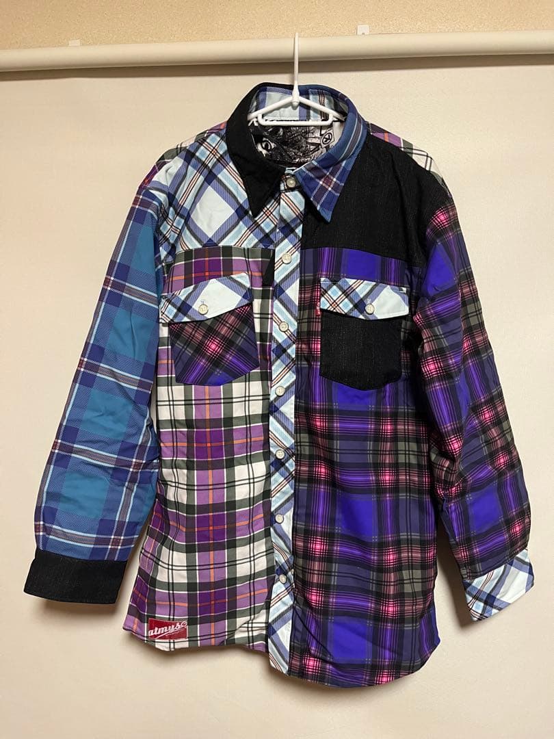 チェック柄長袖シャツとデニムパンツセット