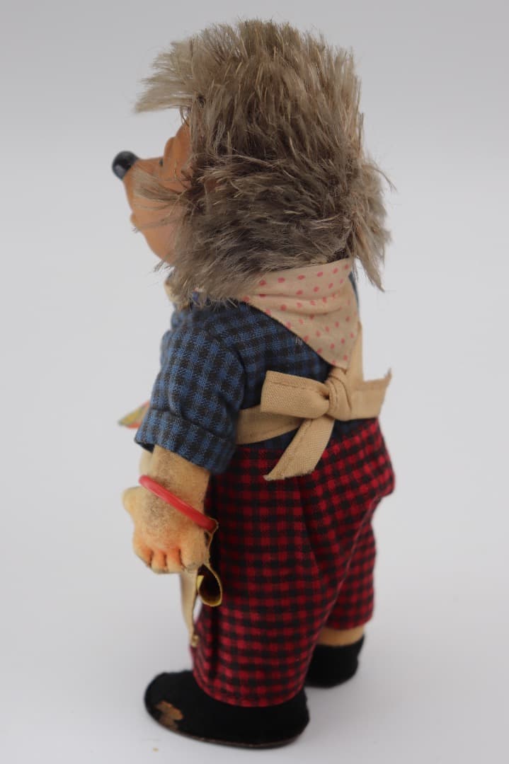 STEIFF \"Micki\" ハリネズミ女の子のキャラクター人形17cm