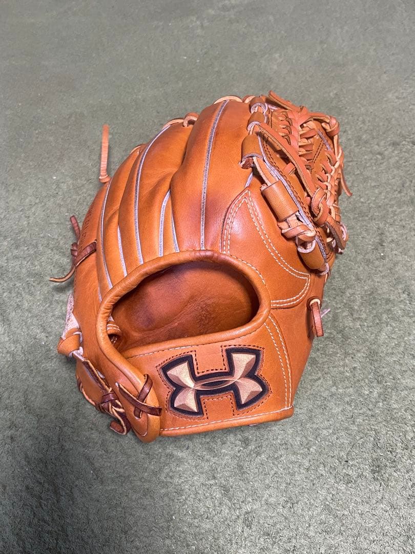 アンダーアーマー　野球　グローブ　硬式　内野