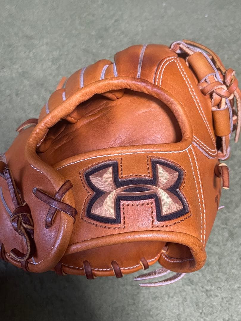 アンダーアーマー　野球　グローブ　硬式　内野