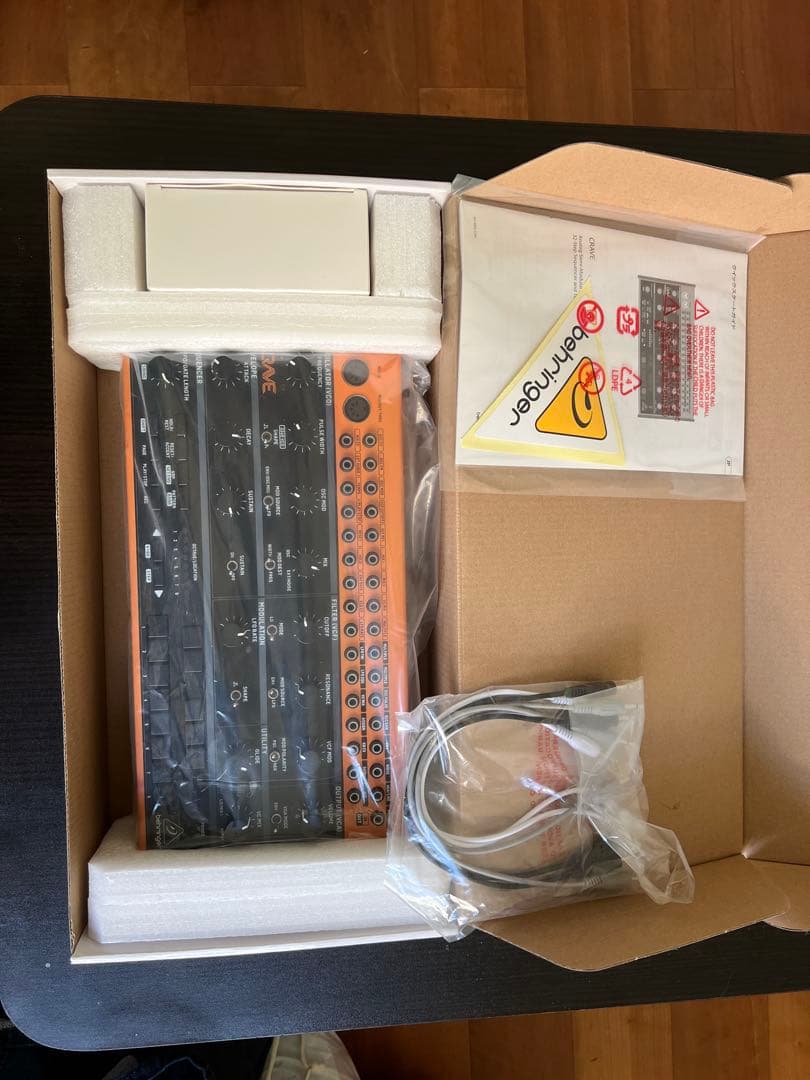 behringer CRAVE アナログシンセサイザー