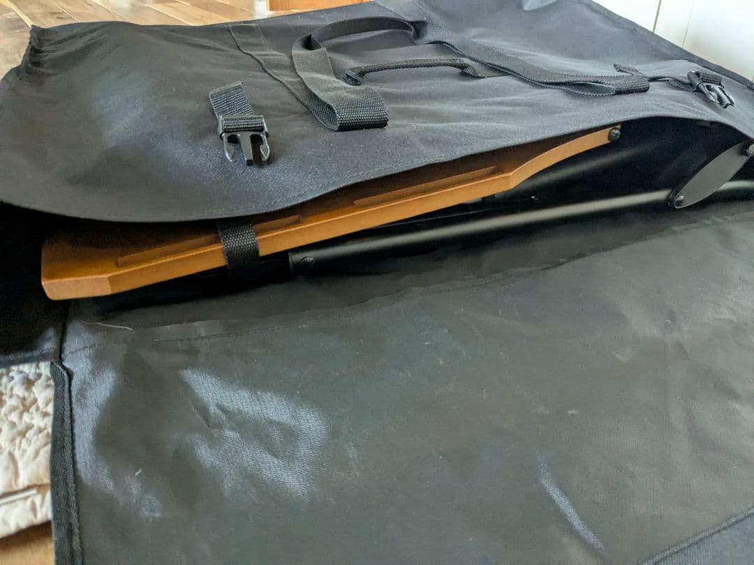 アッソブ ローバーチェア　マルチクッション、サイドテーブル、収納バッグ付き