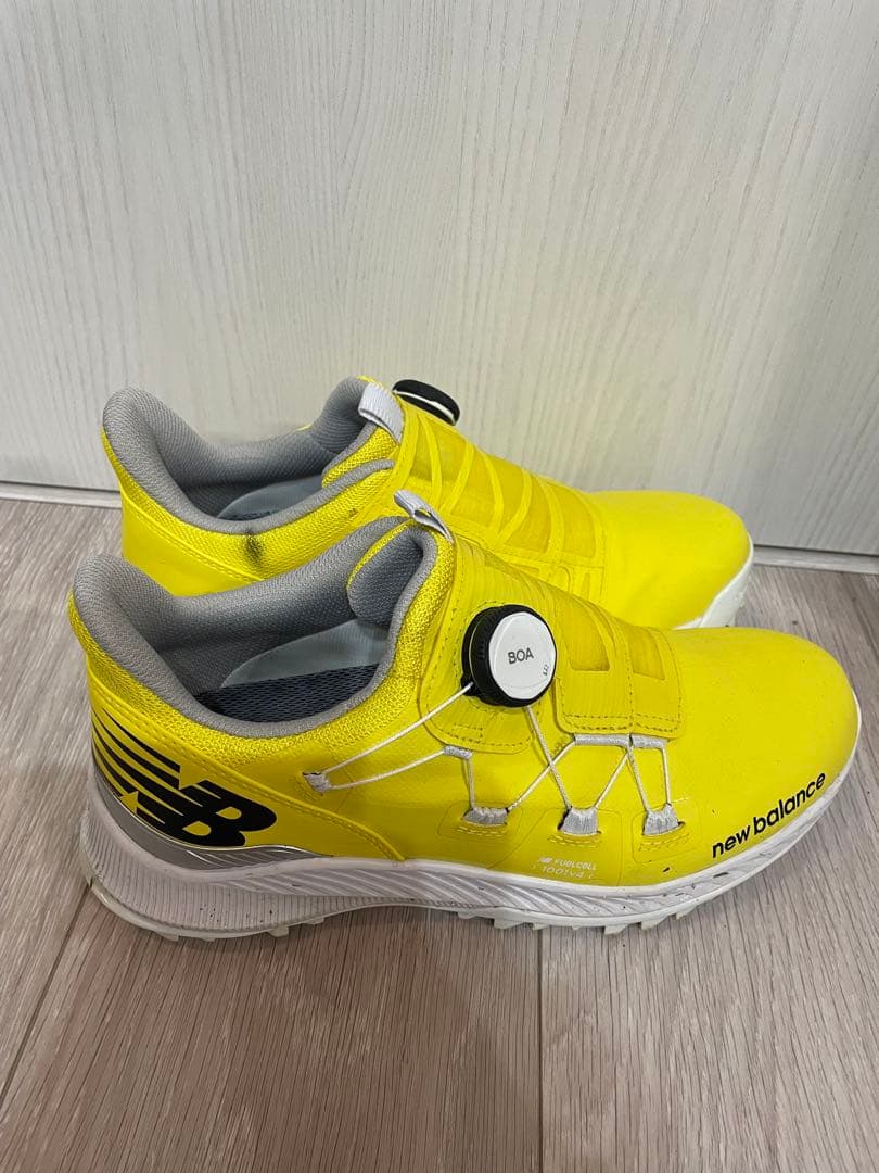 New Balanceゴルフシューズイエロー　1001v 黄色ユニセックス 女性