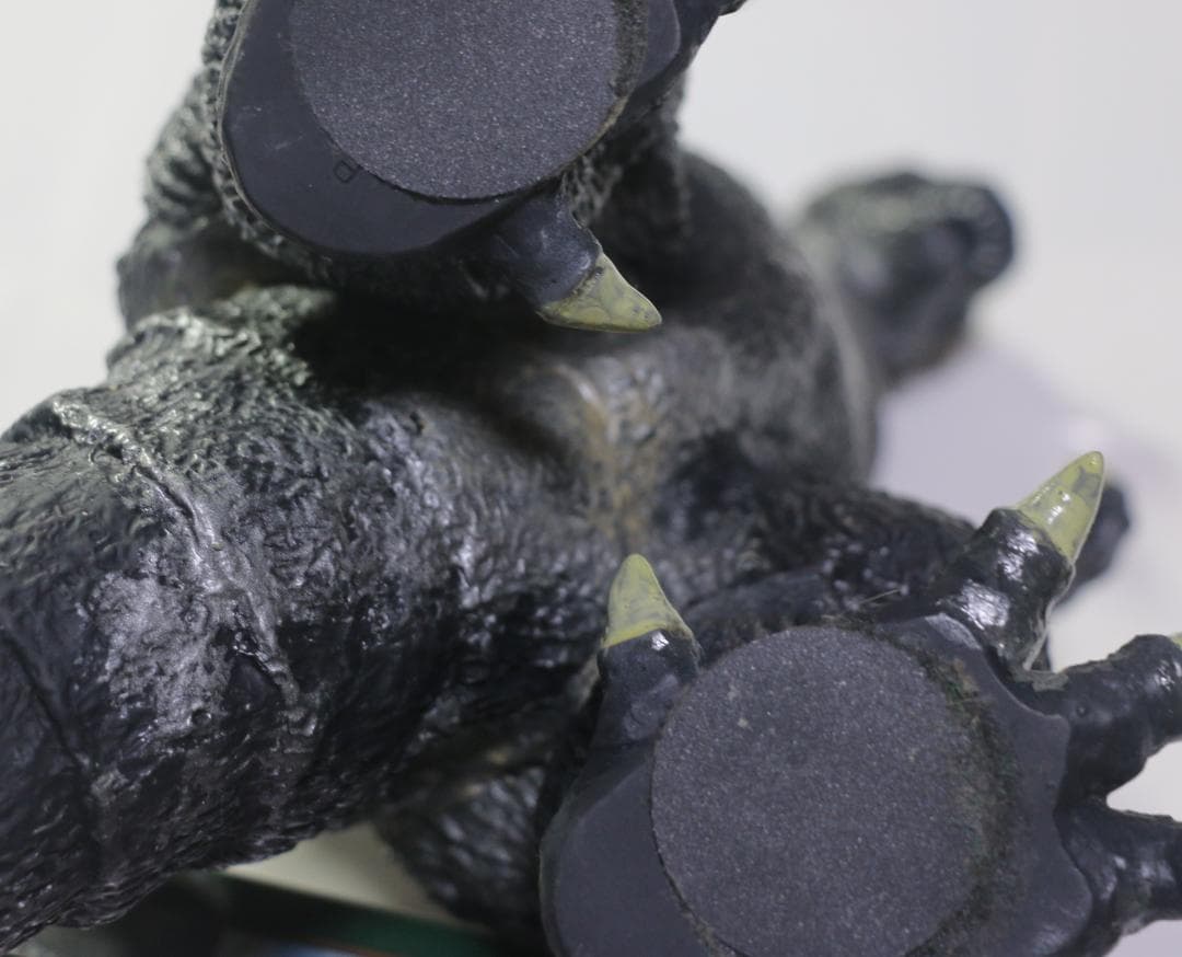 ゴジラ（１９５４年版）フィギャー　全高：約２６㎝　完成品　中古品