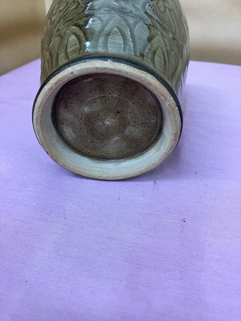 青磁瓶、白磁皿　3点