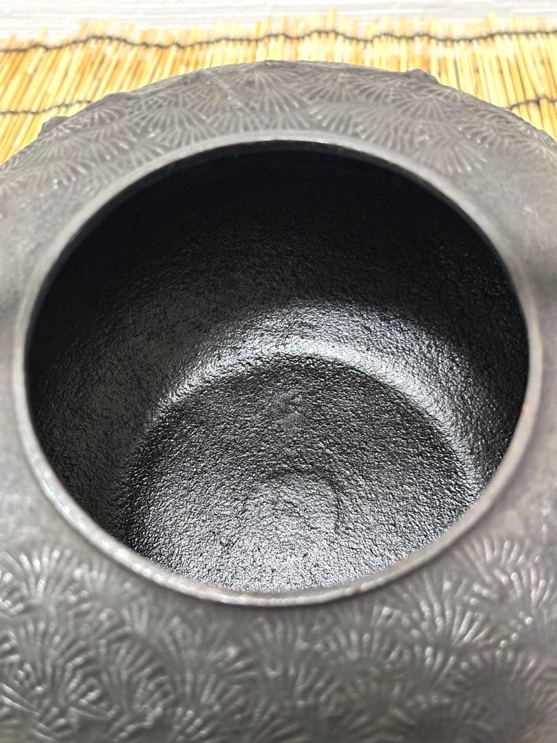 未使用品、付属品付　南部秀山堂南部伝統工芸士 佐藤 勝弘造　柚子松　南部鉄瓶