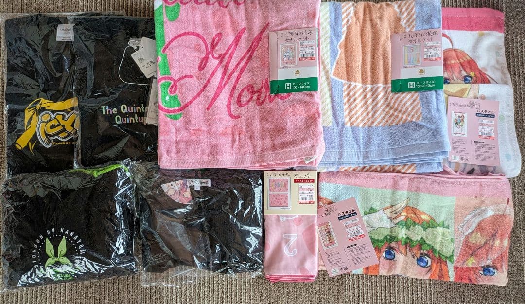 五等分の花嫁　中野一花　中野二乃　中野三玖　中野四葉　中野五月　五つ子集合　全員