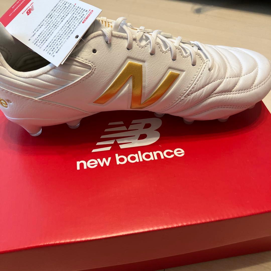 New Balance 442 ホワイト/ゴールド サッカーシューズ
