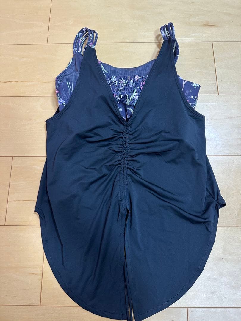 ぷ*ん様 SUKALA ボタニカルシャーリングカバータンク レギンス 2点セット