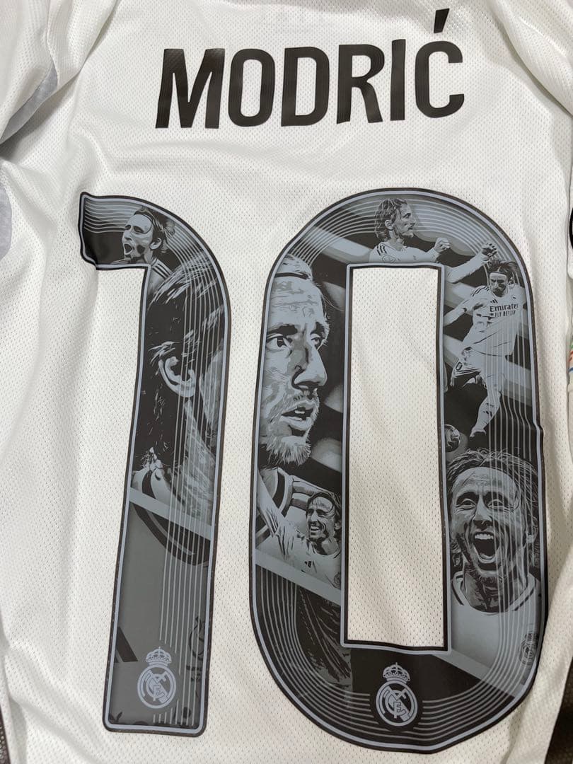 レアルマドリード　長袖　ユニフォーム　モドリッチ　記念　M