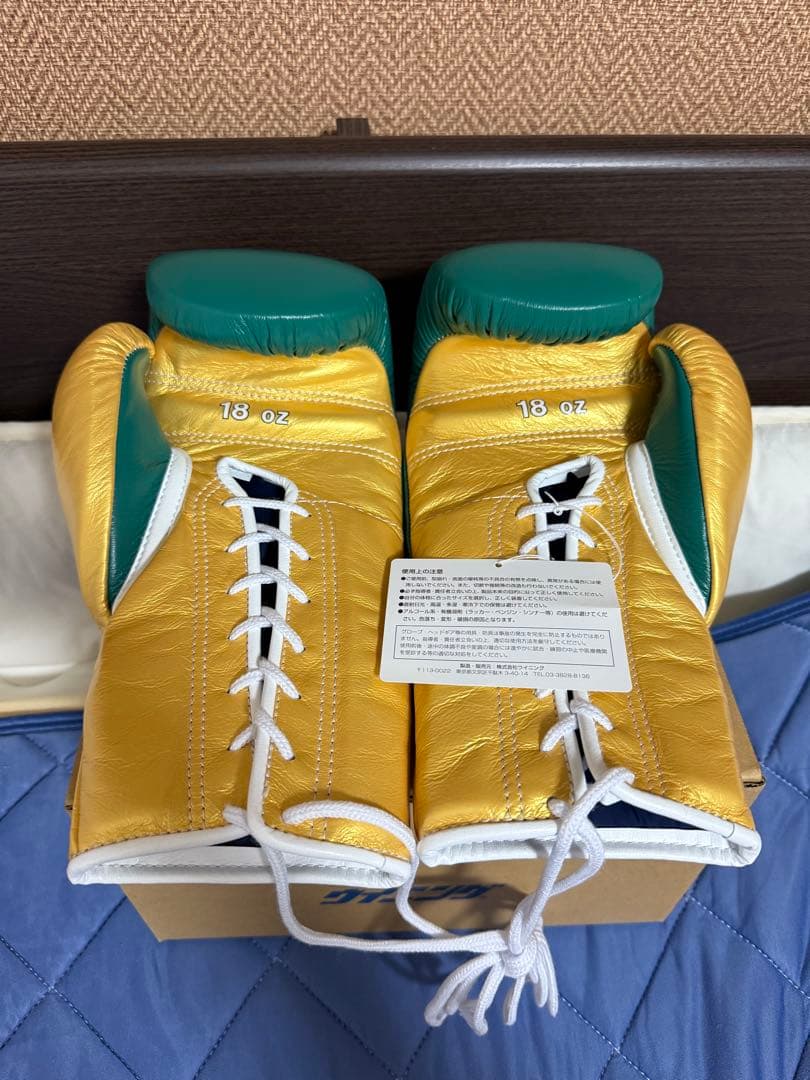 ウイニング winning ボクシンググローブ　18オンス　紐式　緑／金