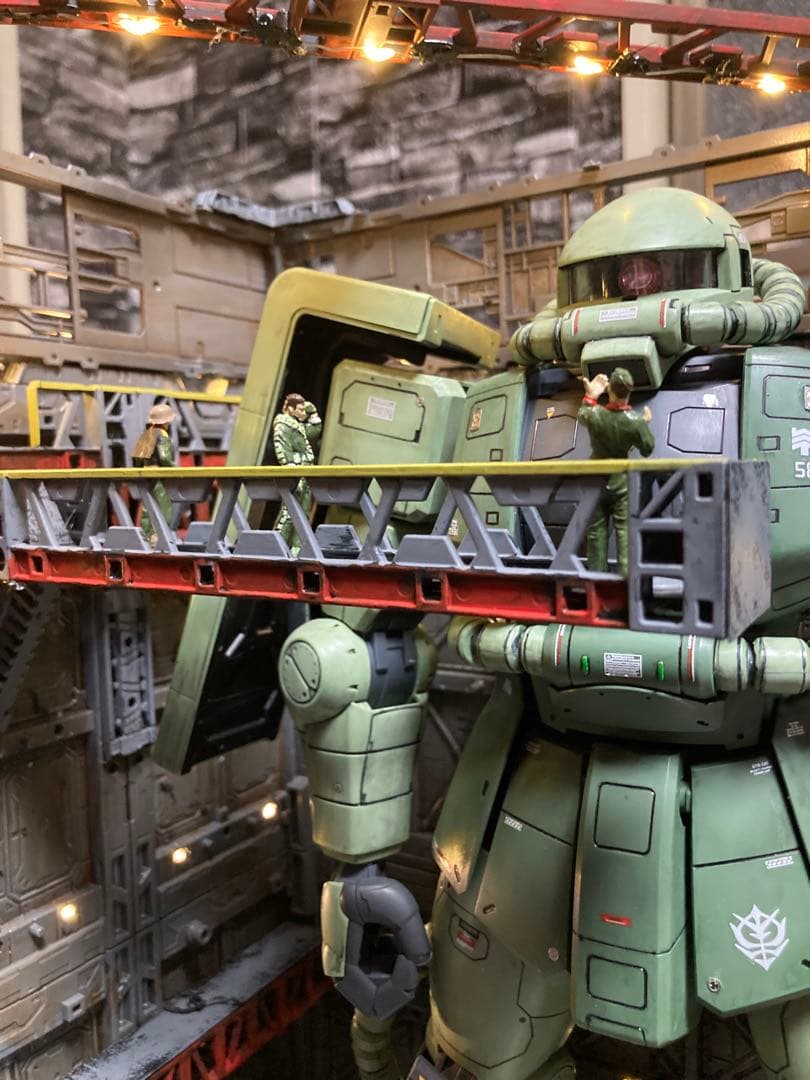 メガサイズガンダム&ザク