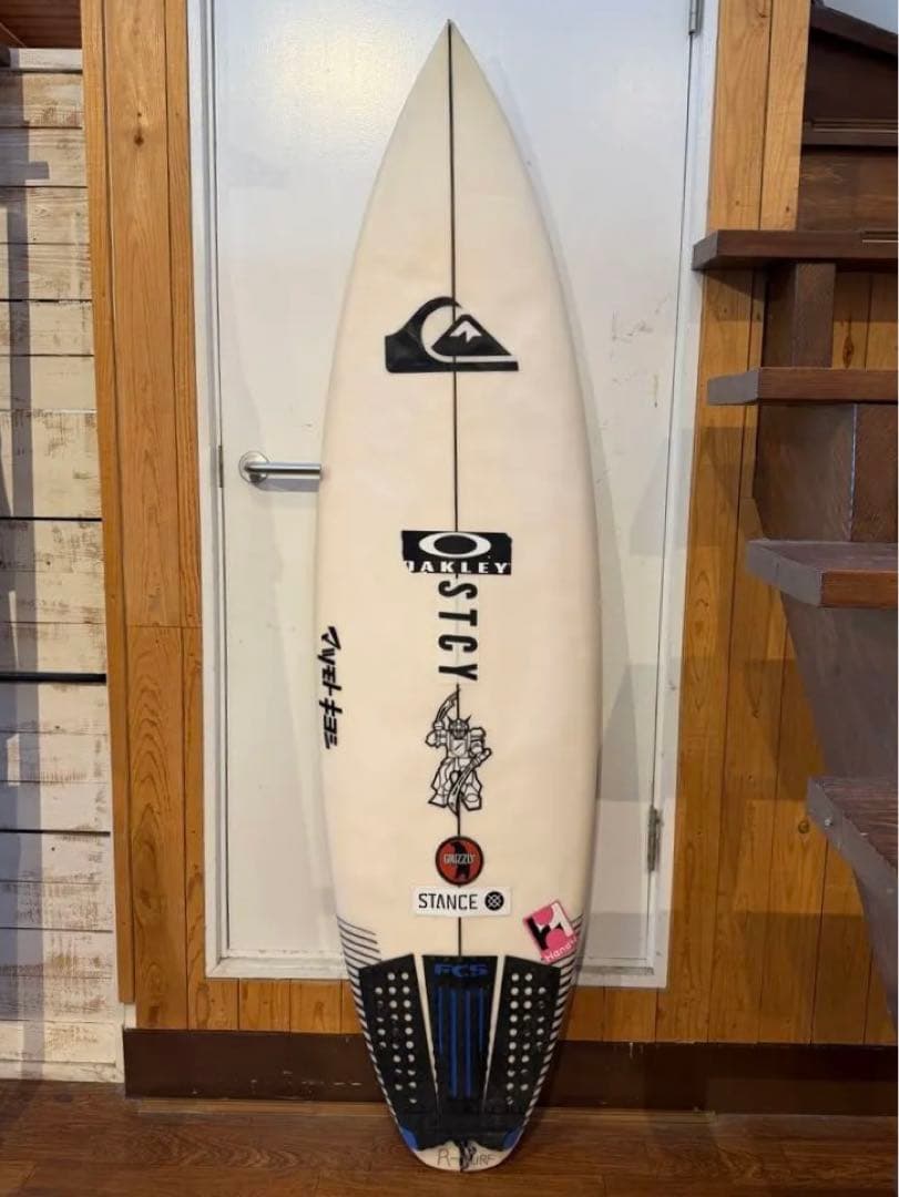 STCY(ステーシーサーフボード)グリズリー　ショートボード　フィン付