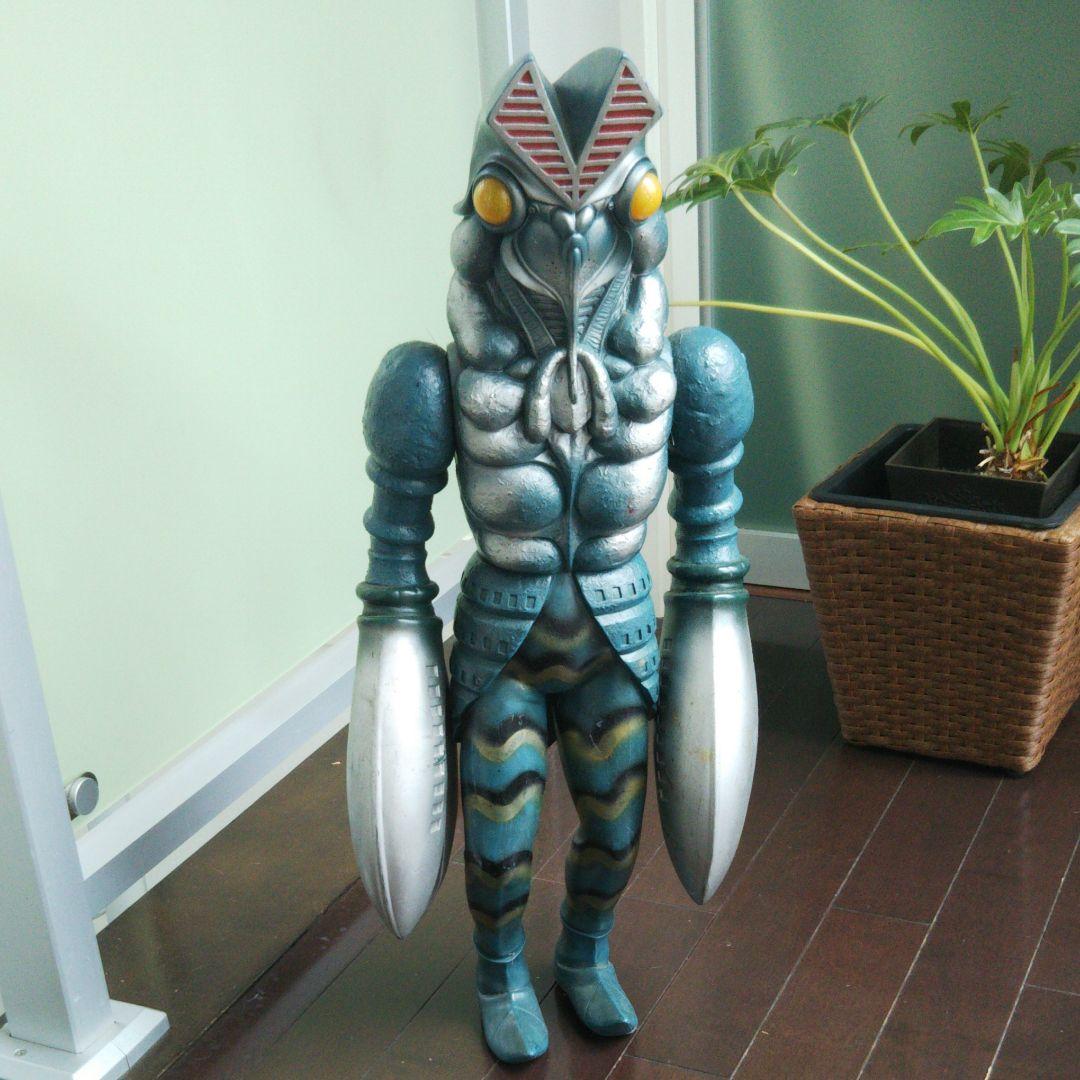 超リアル！販促用バルタン星人ビッグサイズフィギュア