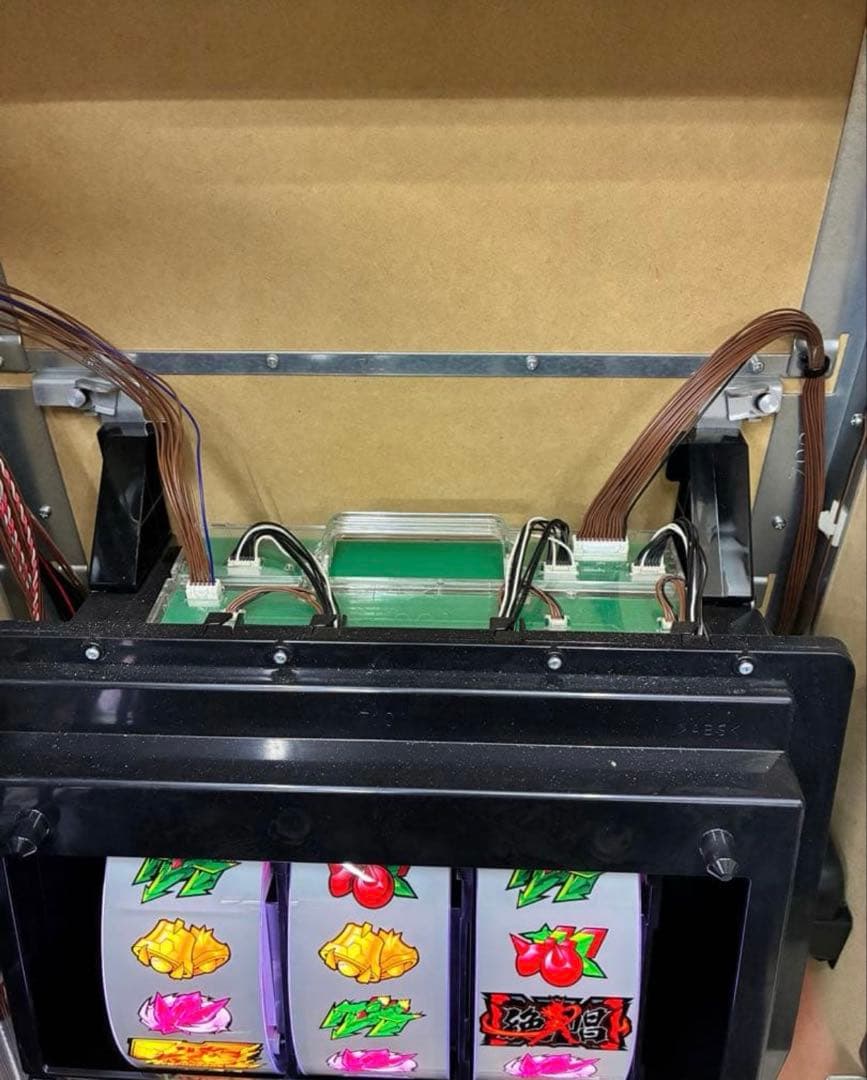 スマスロ　実機　戦姫絶唱シンフォギア　正義の歌　簡易ユニット付き　送料無料です。