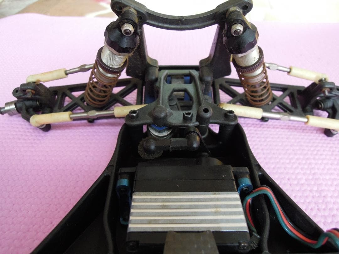 アソシエイテッド　RC10B4