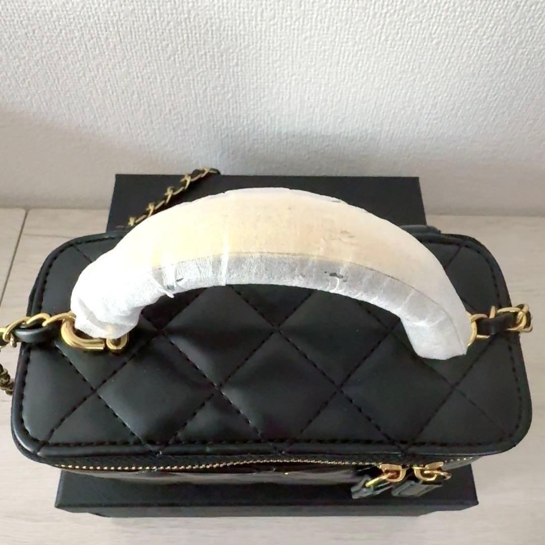 CHANEL ロゴハンドル ショルダーバッグ ノベルティ バニティ