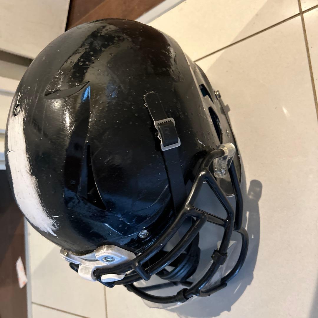 アメリカンフットボール ヘルメット 黒