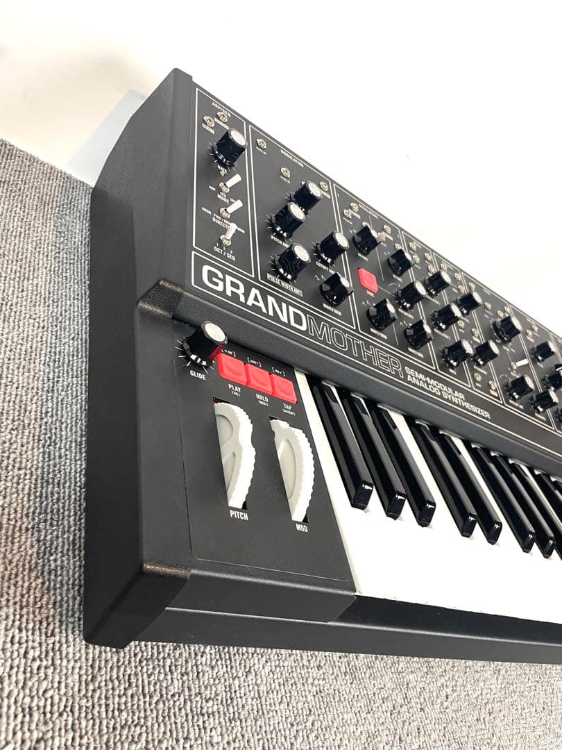 ●極美品 Moog GRANDMOTHER アナログシンセサイザー●