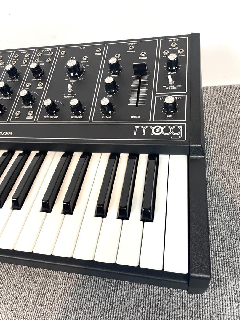 ●極美品 Moog GRANDMOTHER アナログシンセサイザー●