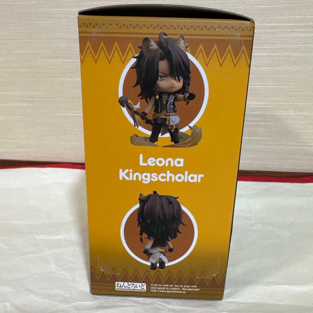 新品未使用 ねんどろいど ツイステ レオナ 特典缶バッジ付き