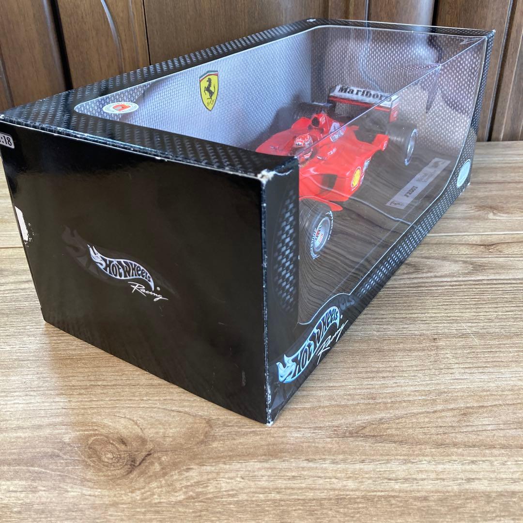 ホットウィール1/18 フェラーリ F2001 Mシューマッハ マルボロカスタム