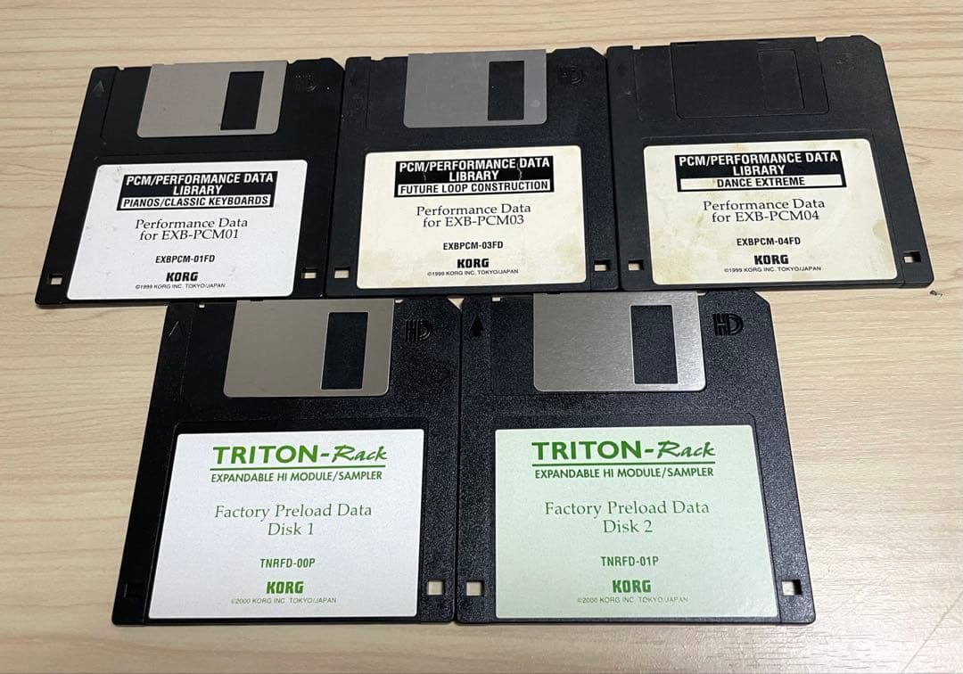 KORG TRITON-Rack 拡張3枚付 音源モジュール