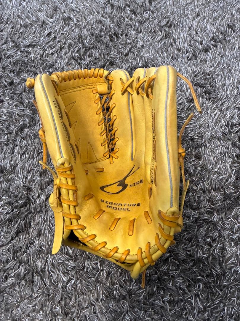 NIKE軟式投手用グローブ　川上モデル