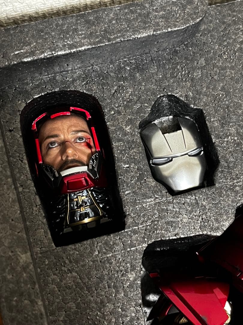 【美品】ホットトイズ　アイアンマン３シルバーセンチュリオンアーマースーツアップ版