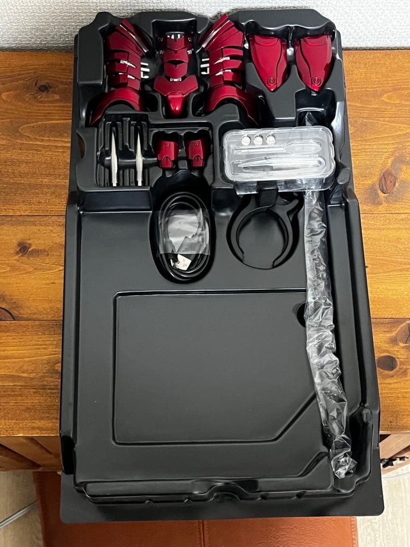 【美品】ホットトイズ　アイアンマン３シルバーセンチュリオンアーマースーツアップ版