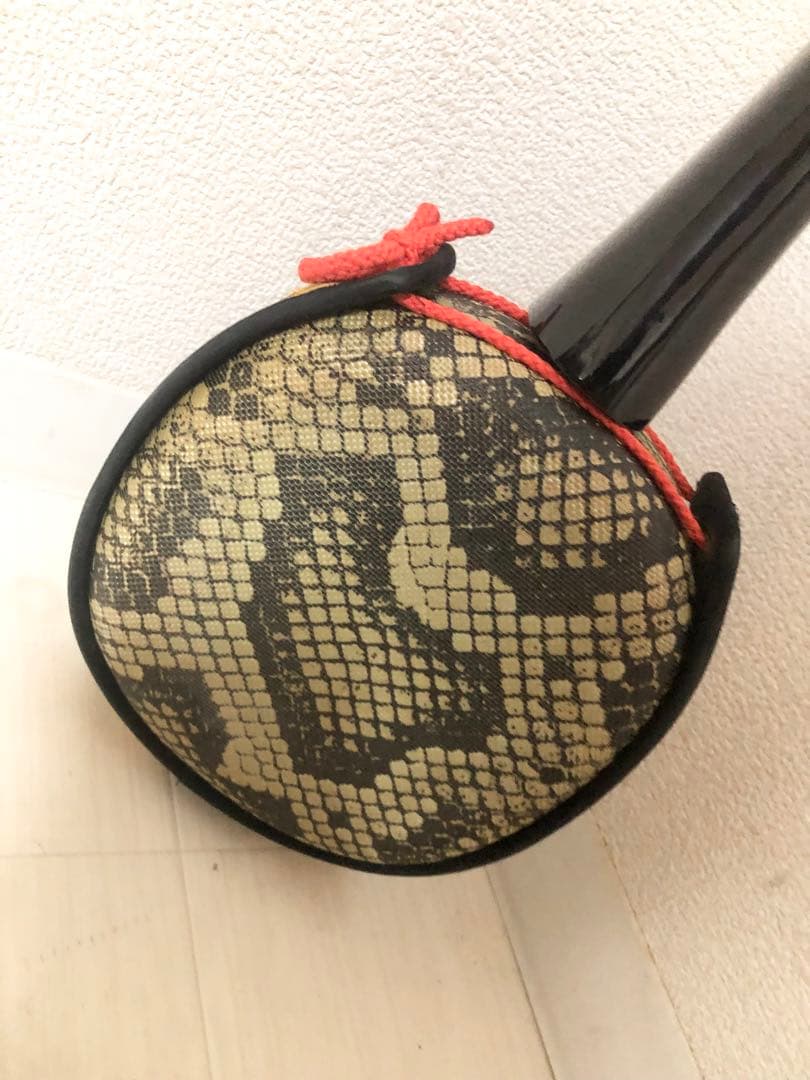 k*k様 小ぶりの三線　全長70cm 珍品？　沖縄楽器