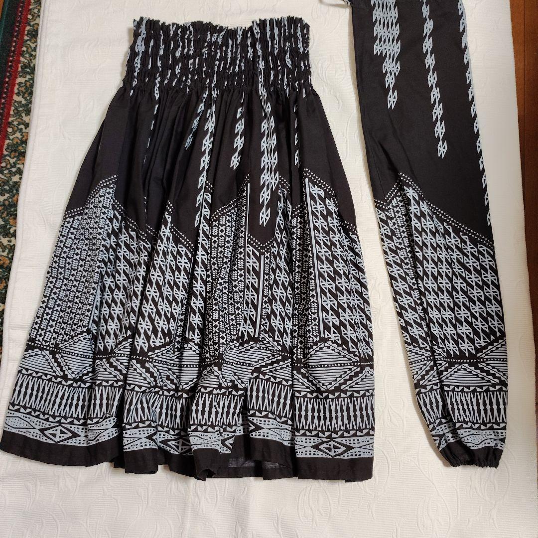 フラダンス用スカートとパウスカート入れ