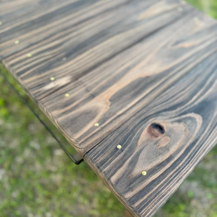 キャンプテーブル 折りたたみ 幅84cm ローテーブル室内兼用 アイアンバー付き