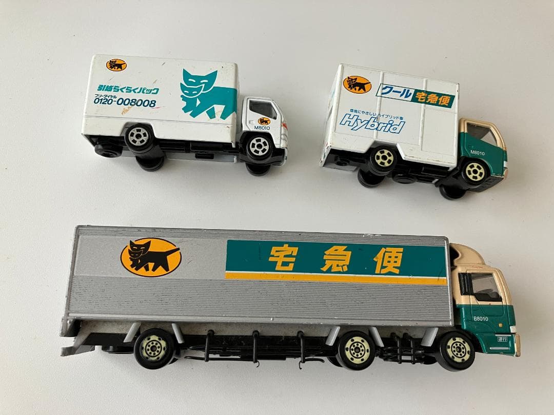 684_ヤマト運輸 トミカサイズミニカー ５台セット ディスプレイケース付